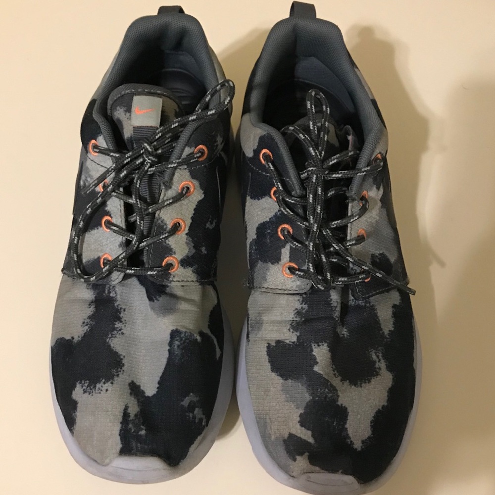 Nike Roshe Runs Blue and Gray Pattern